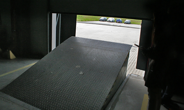 zdjęcie - Dok przeładunkowy w centrum logistycznym koło Grójca na sprzedaż - Poleca JARTOM Real Estate zdjęcie - Dok przeładunkowy w centrum logistycznym koło Grójca na sprzedaż - Poleca JARTOM Real Estate